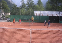 Tennis in Sonogno